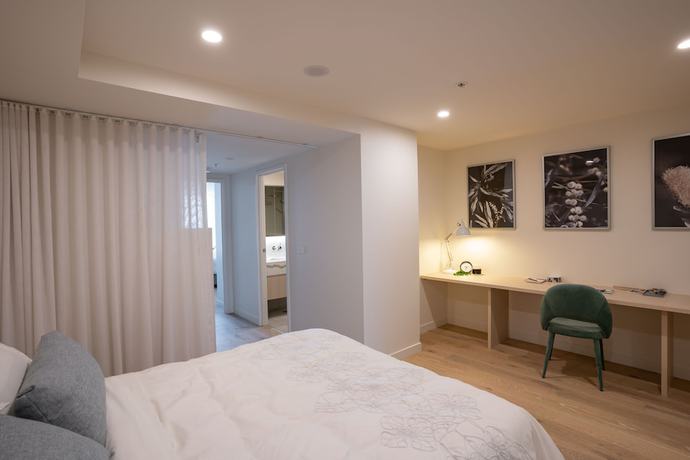 Imagen de la habitación del Hotel IFSuites Melbourne Village. Foto 2