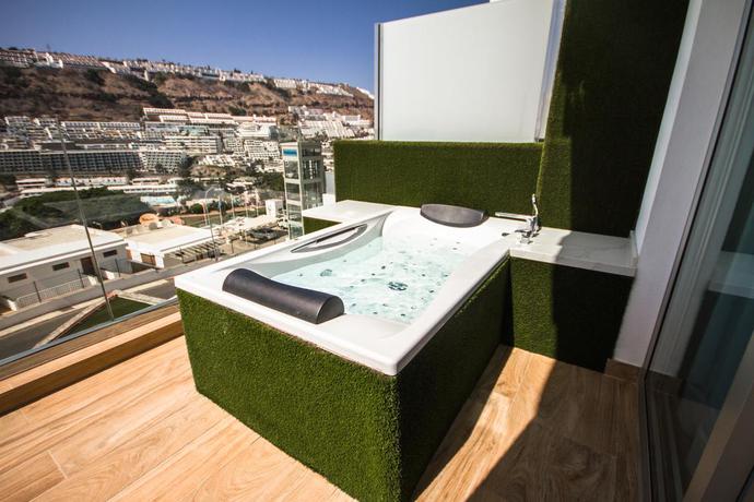 Imagen de los exteriores del Hotel IG Nachosol Atlantic and Yaizasol by Servatur. Foto 7