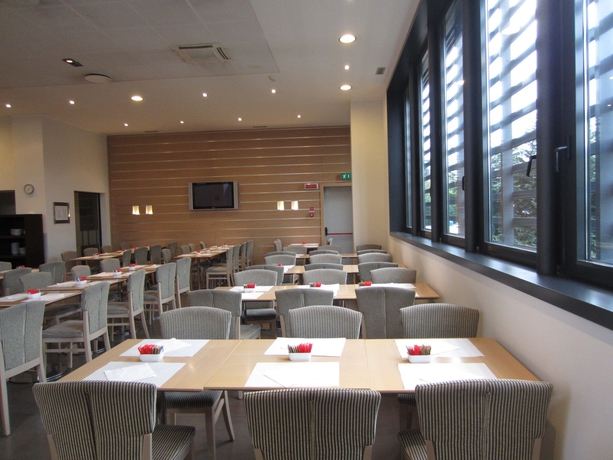 Imagen del bar/restaurante del Hotel IH HOTELS MILANO GIOIA. Foto 5