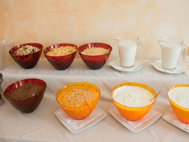 Imagen del bar/restaurante del Hotel IH Hotels Venezia Salute Palace. Foto 3