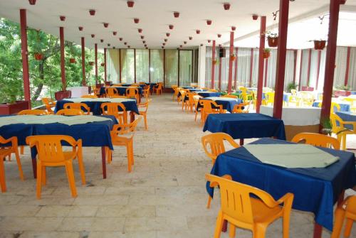 Imagen general del Hotel IHS. Foto 5