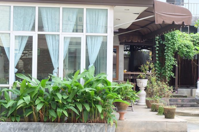 Imagen del bar/restaurante del Hotel I-House Chiangrai. Foto 5