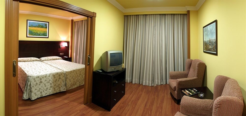 Imagen de la habitación del Hotel II Castillas Ávila. Foto 4