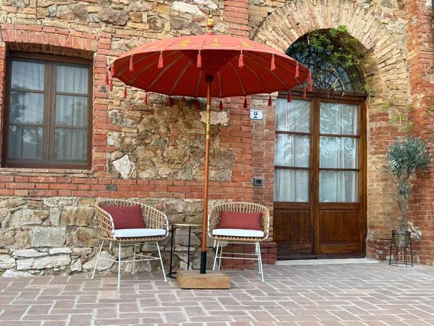 Imagen de los exteriores del Hotel II Miraggio in Val d'Orcia Relais and Spa. Foto 24