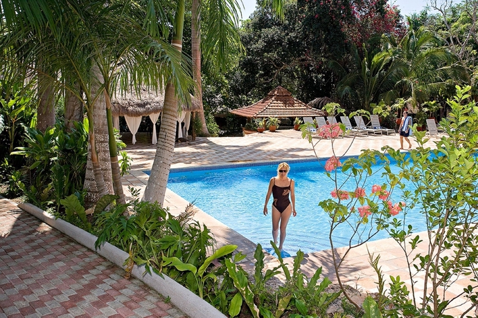 Imagen de la piscina del Hotel IKAL Chichen. Foto 16