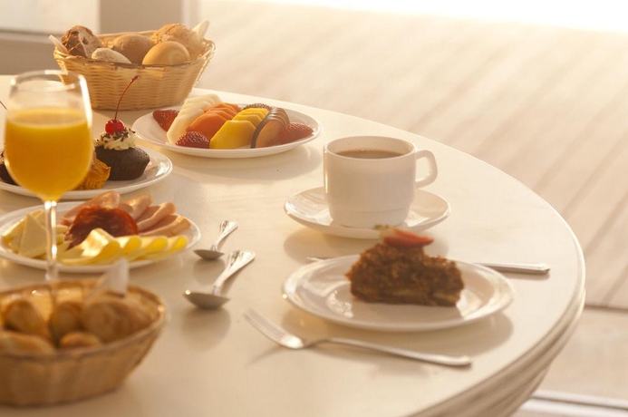 Imagen general del Hotel IL CAMPANARIO VILLAGGIO RESORT. Foto 12