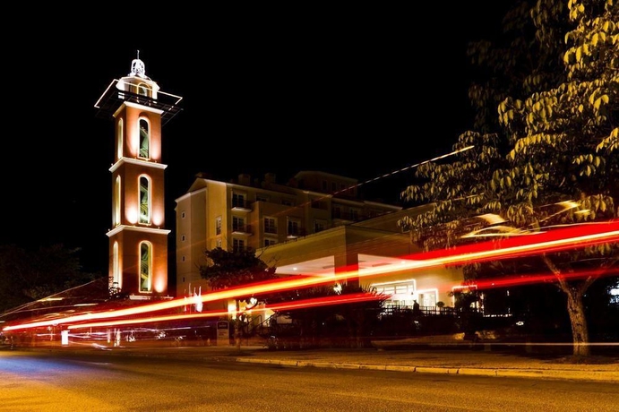 Imagen general del Hotel IL CAMPANARIO VILLAGGIO RESORT. Foto 15