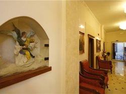 Imagen de los interiores del Hotel IL Duca. Foto 7