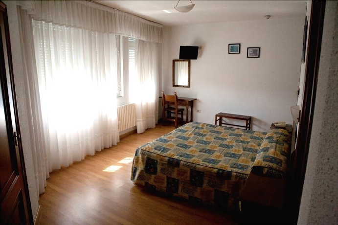 Imagen de la habitación del Hotel IL Santa Clara, Monforte de Lemos . Foto 8