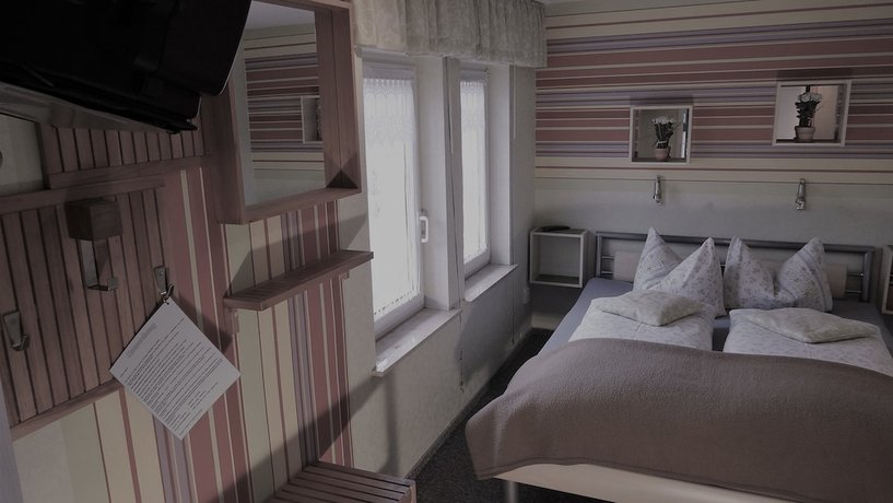 Imagen de la habitación del Hotel ILMHOFpension. Foto 6