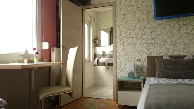 Imagen de la habitación del Hotel ILMHOFpension. Foto 16