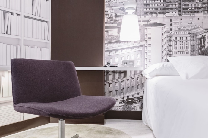 Imagen de la habitación del Hotel ILUNION Abando Bilbao. Foto 9