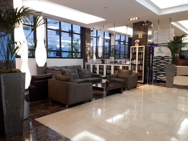 Imagen de los interiores del Hotel ILUNION Abando Bilbao. Foto 18