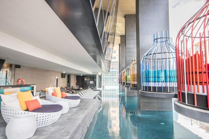 Imagen de la piscina del Hotel I'M Hotel. Foto 15