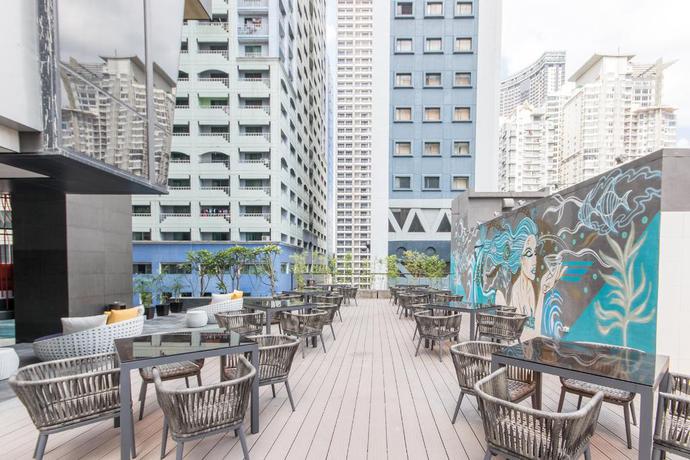 Imagen de la piscina del Hotel I'M Hotel. Foto 16