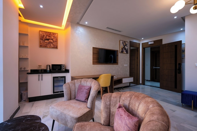 Imagen de la habitación del Hotel IMMOKA SUITES. Foto 4
