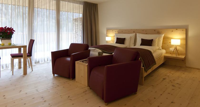 Imagen de la habitación del Hotel IN LAIN Cadonau. Foto 9