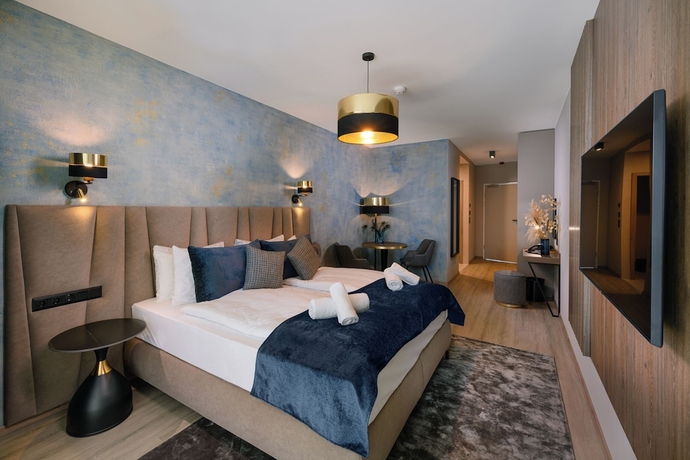 Imagen de la habitación del Hotel INFINITY Budapest. Foto 8