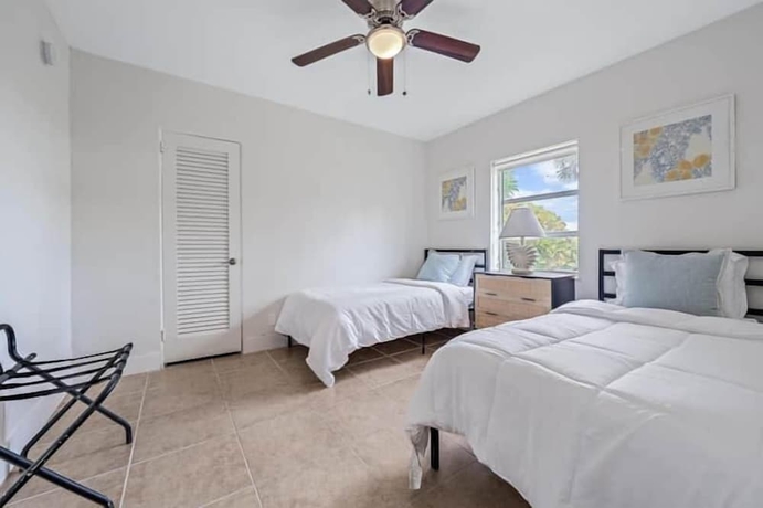 Imagen de la habitación del Hotel INLET PALM BEACHES. Foto 9