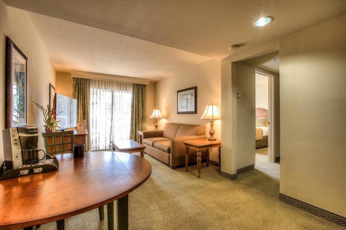 Imagen de la habitación del Hotel INN OF NAPLES. Foto 4