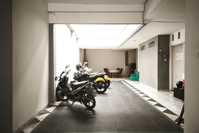 Imagen de los interiores del Hotel INNCA Singa Utara, Semarang. Foto 13