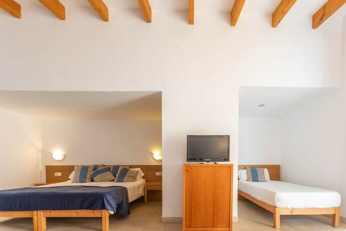 Imagen de la habitación del Hotel INNER Niza Paguera. Foto 13