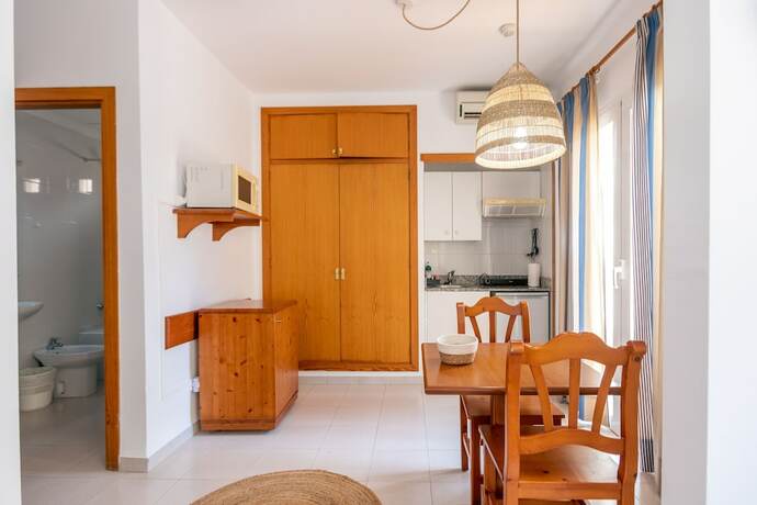 Imagen de la habitación del Hotel INNER Niza Paguera. Foto 14