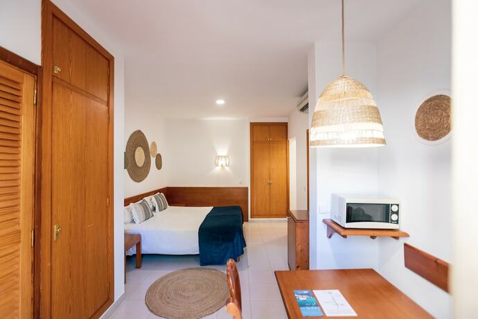 Imagen general del Hotel INNER Niza Paguera. Foto 3