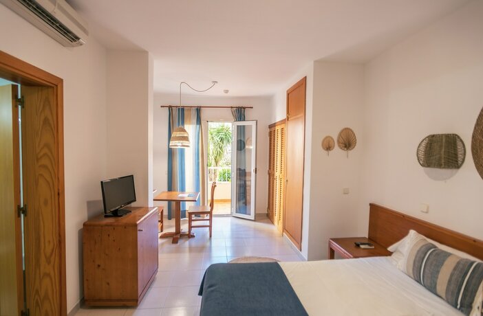 Imagen general del Hotel INNER Niza Paguera. Foto 10