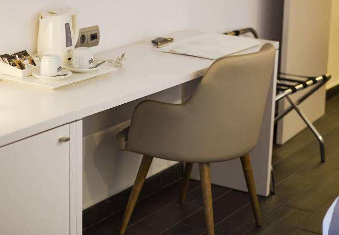 Imagen de la habitación del Hotel INNSiDE Alicante Porta Maris. Foto 7