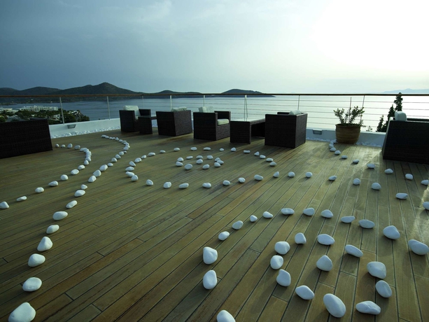 Imagen de los exteriores del Hotel INNSiDE by Melia Elounda. Foto 4