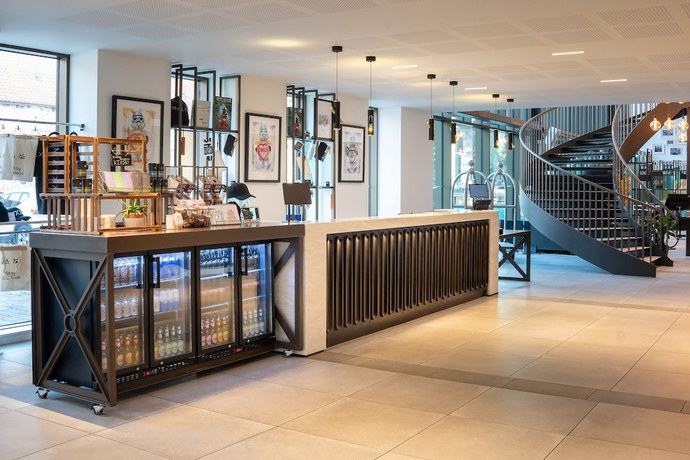 Imagen de los interiores del Hotel INNSiDE by Meli&aacute; Newcastle. Foto 14