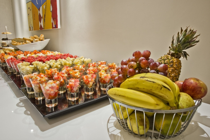 Imagen del bar/restaurante del Hotel INNSiDE by Meli&aacute; S&atilde;o Paulo Higien&oacute;polis. Foto 2