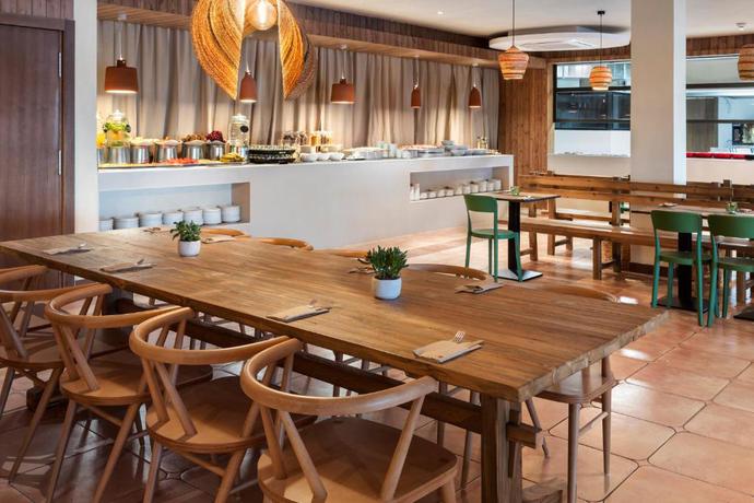 Imagen general del Hotel INNSiDE by Meliá Wave Calviá. Foto 13