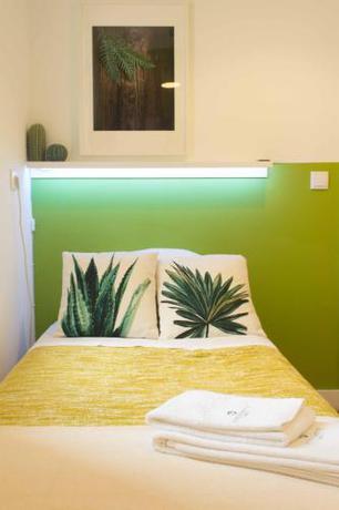 Imagen de la habitación del Hotel INT Lisbon Suites. Foto 20