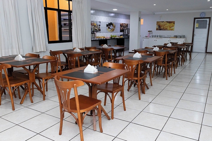 Imagen del bar/restaurante del Hotel INTER HOTEL. Foto 2