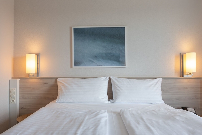 Imagen de la habitación del Hotel INTERCITY KIEL. Foto 8