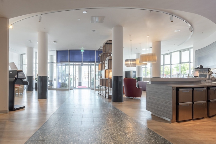Imagen de los interiores del Hotel INTERCITY KIEL. Foto 16