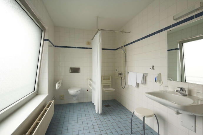 Imagen de la habitación del Hotel INTERCITY KIEL. Foto 13