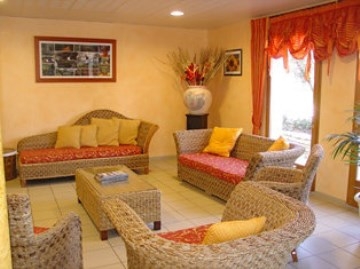 Imagen general del Hotel INTERHOTEL LES OLIVIERS. Foto 2