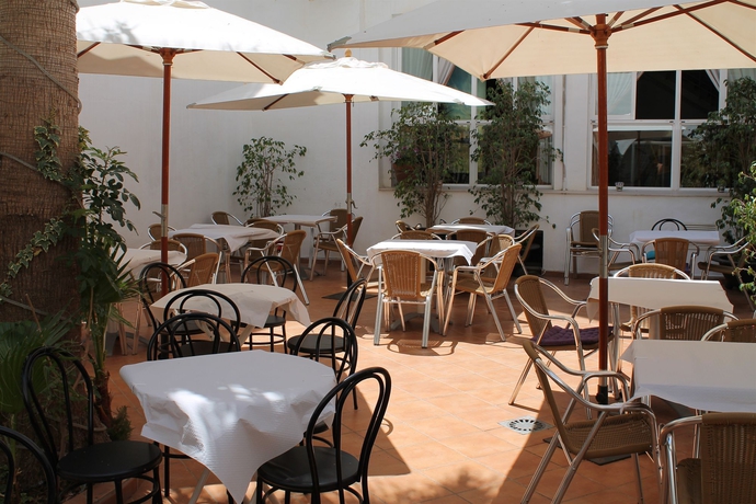 Imagen de los exteriores del Hotel INTERNACIONAL, Benidorm Centro. Foto 12