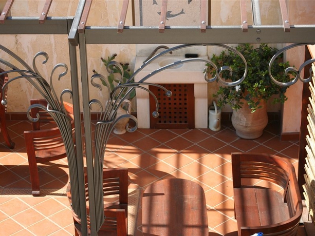 Imagen general del Hotel IONAS HOTEL. Foto 6