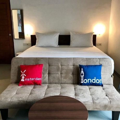 Imagen de la habitación del Hotel IOOVE Tanjung Seminyak Suites. Foto 5