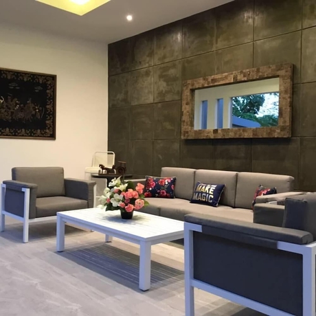 Imagen de los interiores del Hotel IOOVE Tanjung Seminyak Suites. Foto 15