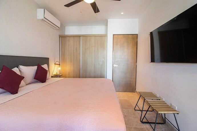 Imagen de la habitación del Hotel IPANA. Foto 20