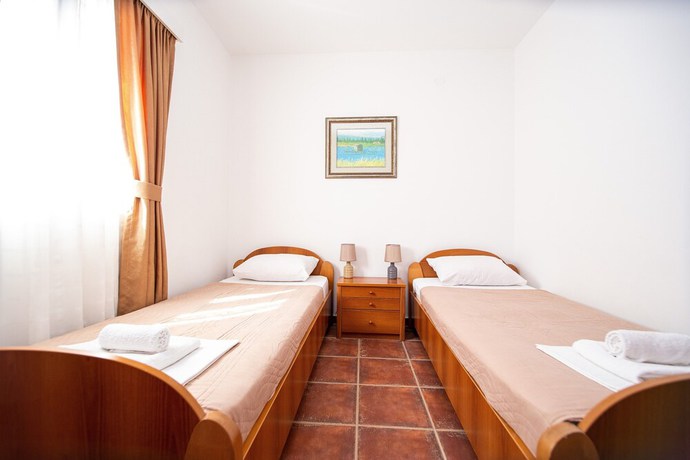 Imagen de la habitación del Hotel IPER. Foto 7