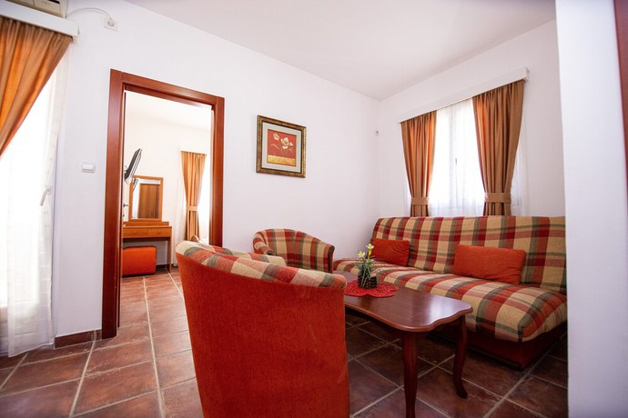 Imagen de la habitación del Hotel IPER. Foto 17