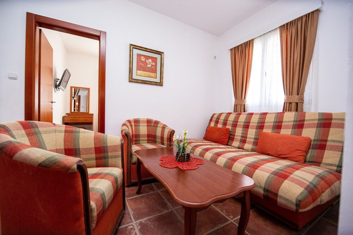 Imagen de la habitación del Hotel IPER. Foto 18