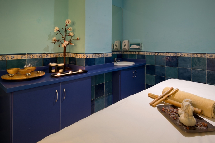 Imagen de la piscina del Hotel IPV Palace and Spa. Foto 14