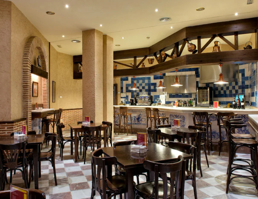 Imagen del bar/restaurante del Hotel IPV Palace and Spa. Foto 3